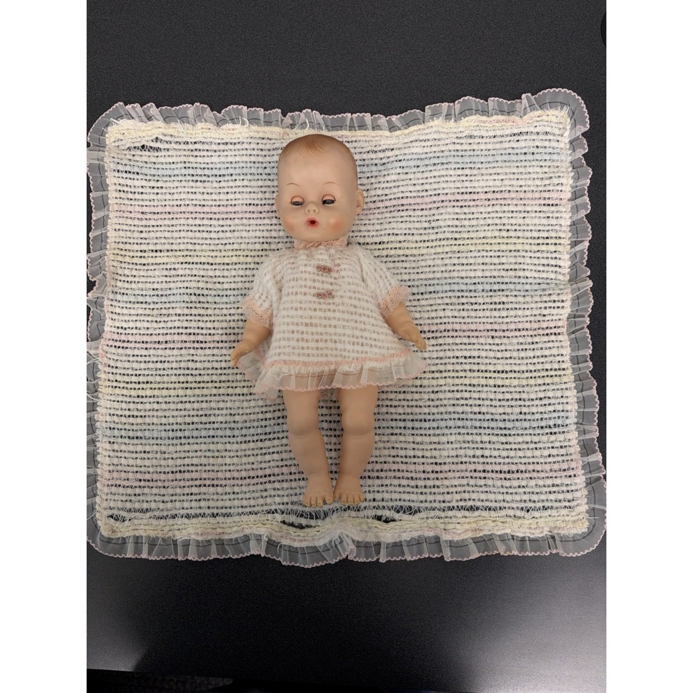 Vintage Ginny Baby Vogue Doll Drink and Wet with Blanket Sleepy Eyes